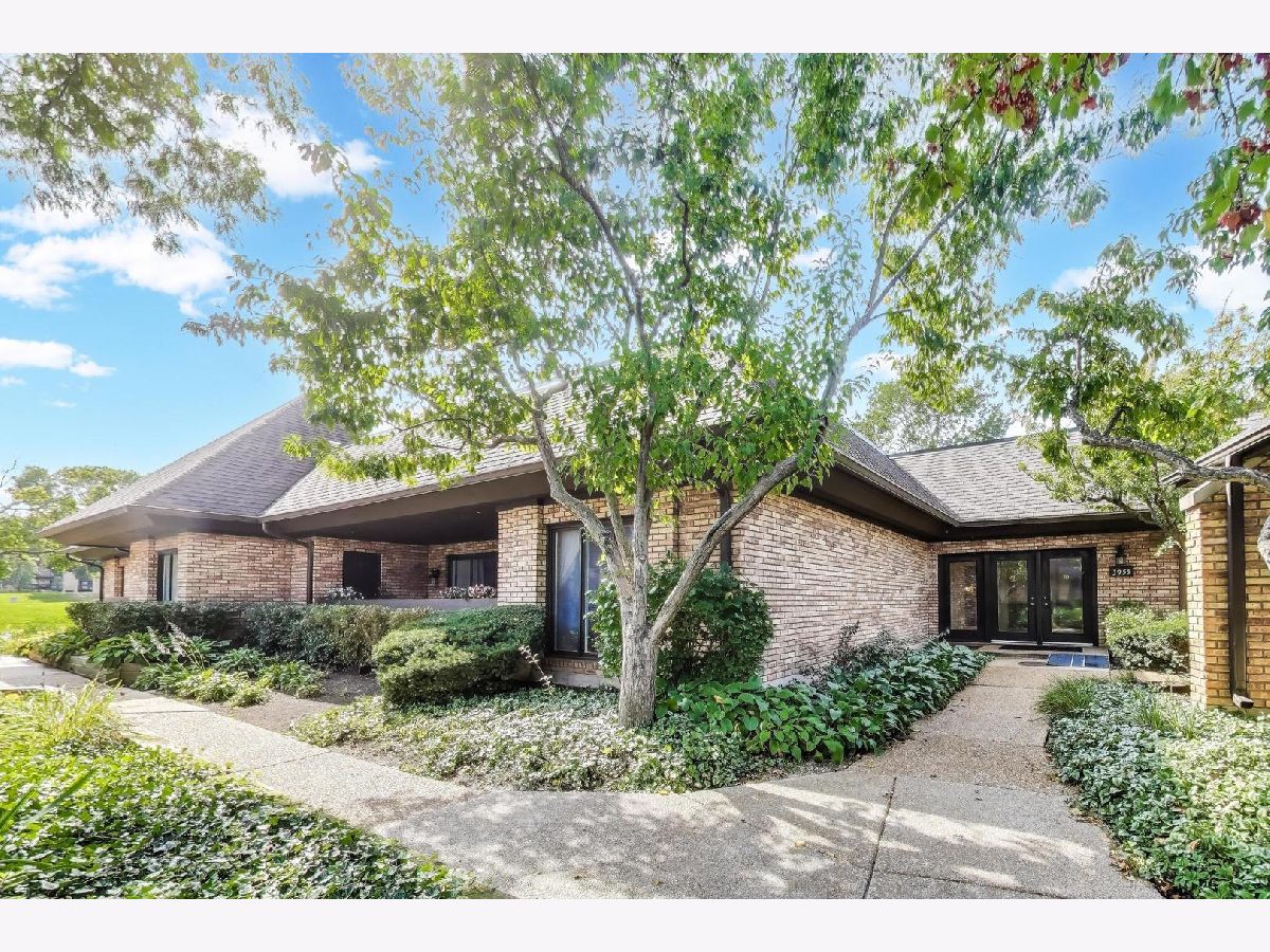 Condos & Townhomes & Homes For Sale Mission Hills Northbrook Illinois, 3955 Mission Hills Road
