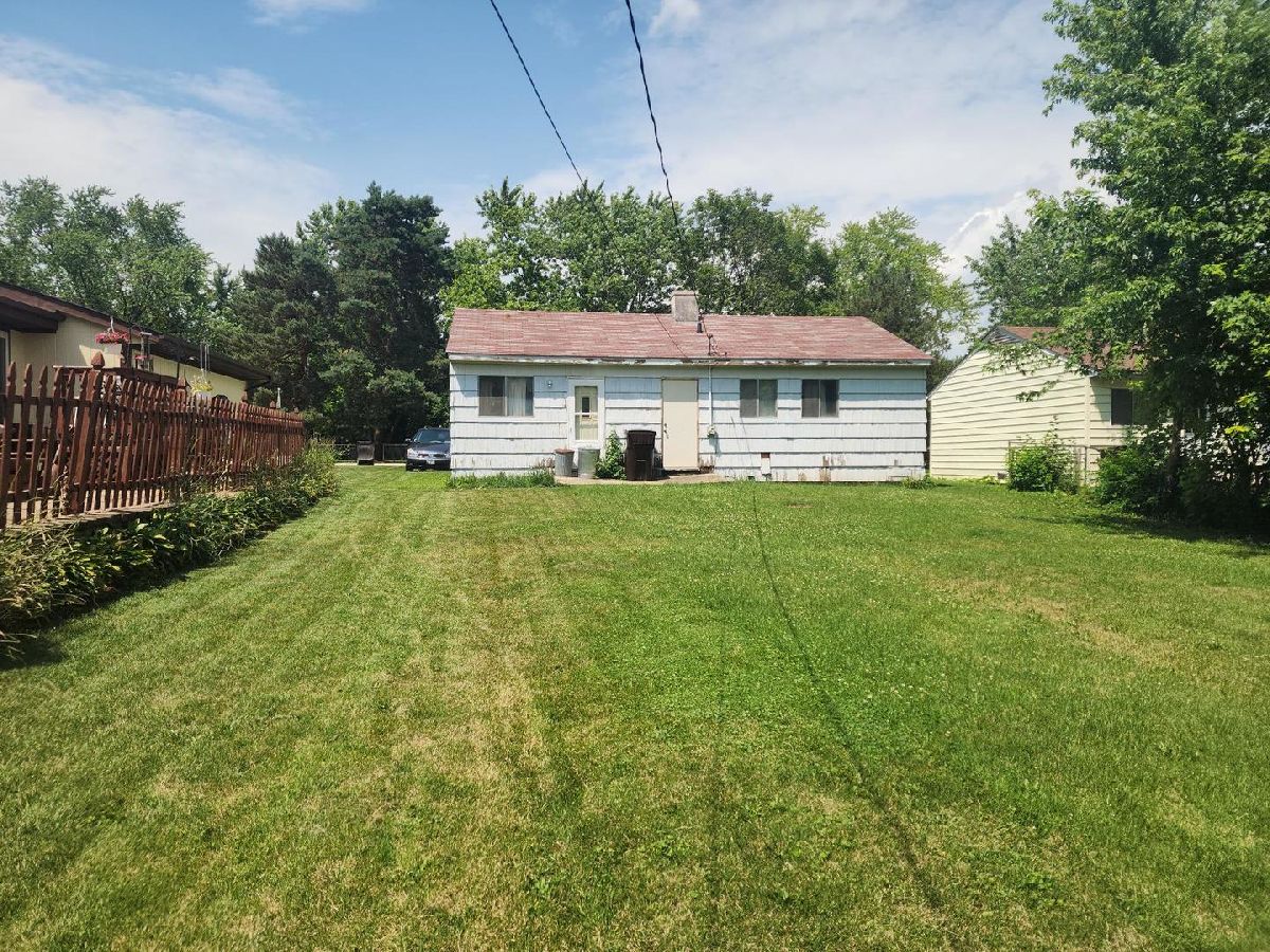  For Sale Crystal Lake Illinois, 1393 Mulberry Lane