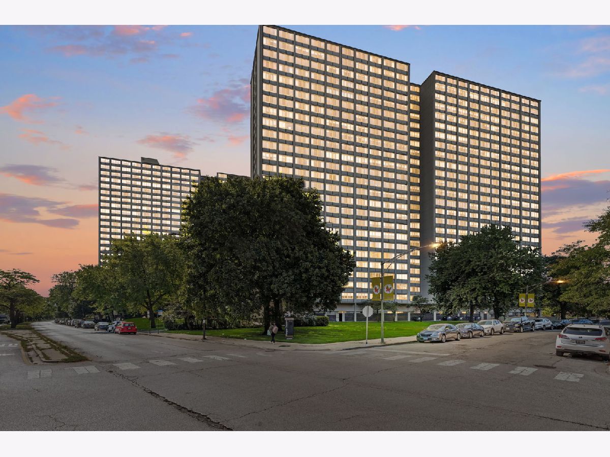  For Sale Chicago Illinois, 4800 Lake Park Avenue
