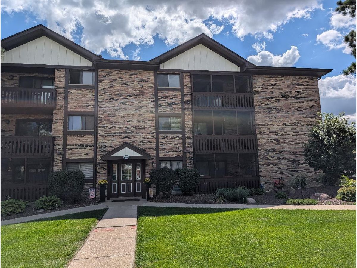  Rented Tinley Park Illinois, 5965 Lakeside