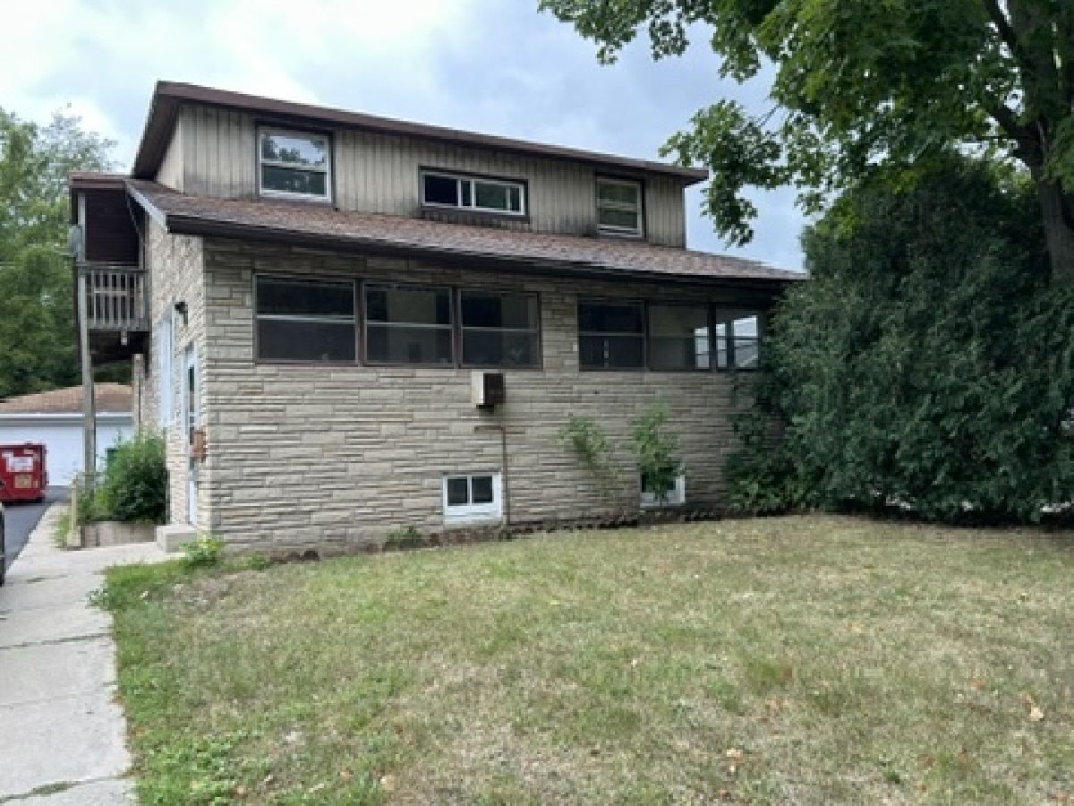  For Sale Zion Illinois, 3220 Emmaus Avenue