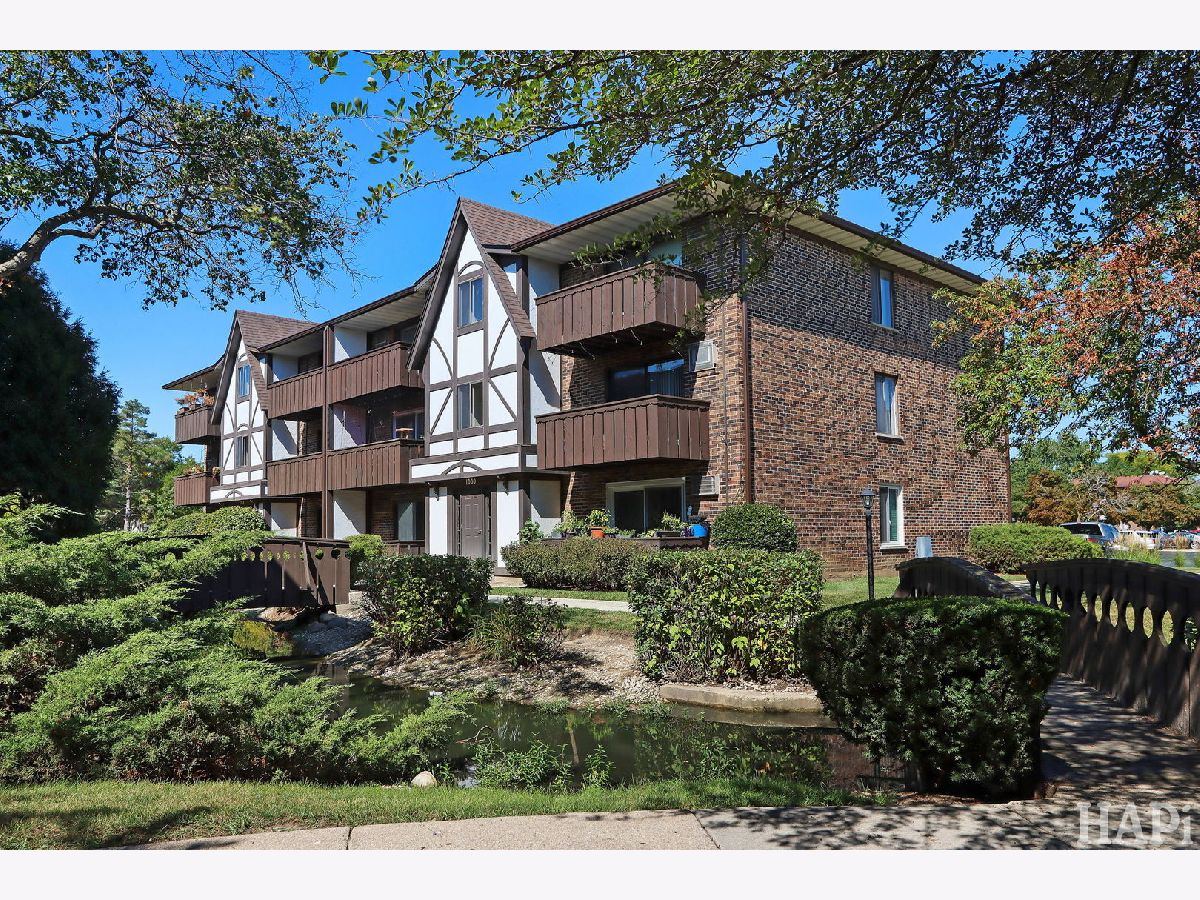 Townhomes & Condos & Homes Sold New Century Town Vernon Hills Illinois, 1000 Centurion