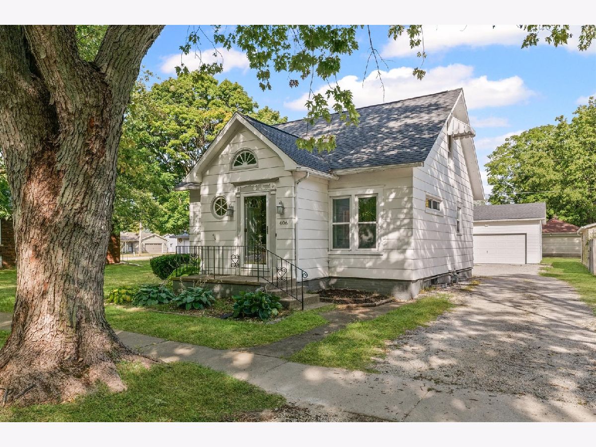  For Sale St Joseph Illinois, 406 Main Street