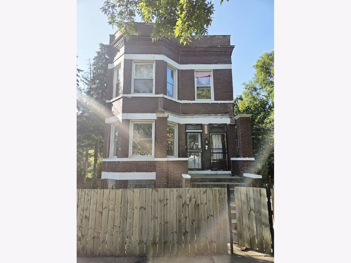 Rented Chicago Illinois, 2041 Marquette