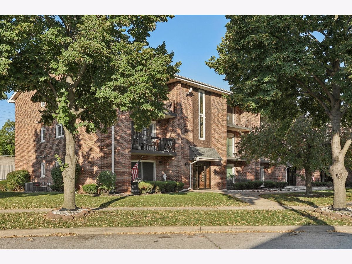 Sold Chicago Illinois, 13050 Marquette