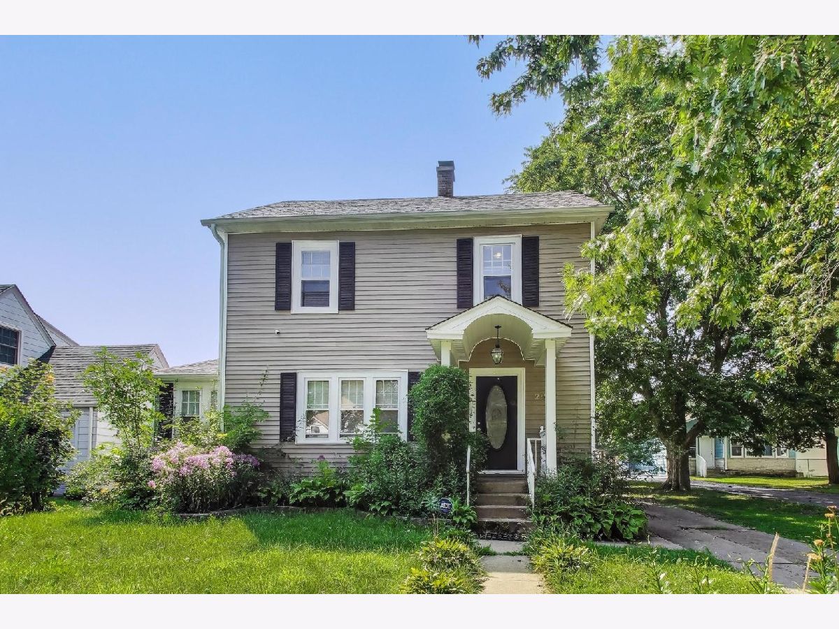  For Sale Zion Illinois, 2818 Emmaus Avenue