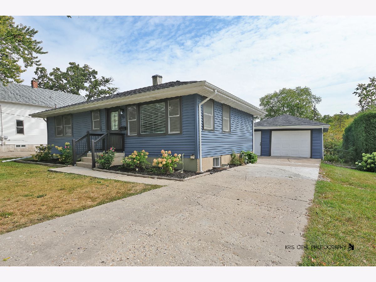  For Sale Round Lake Illinois, 13 Lincoln Avenue