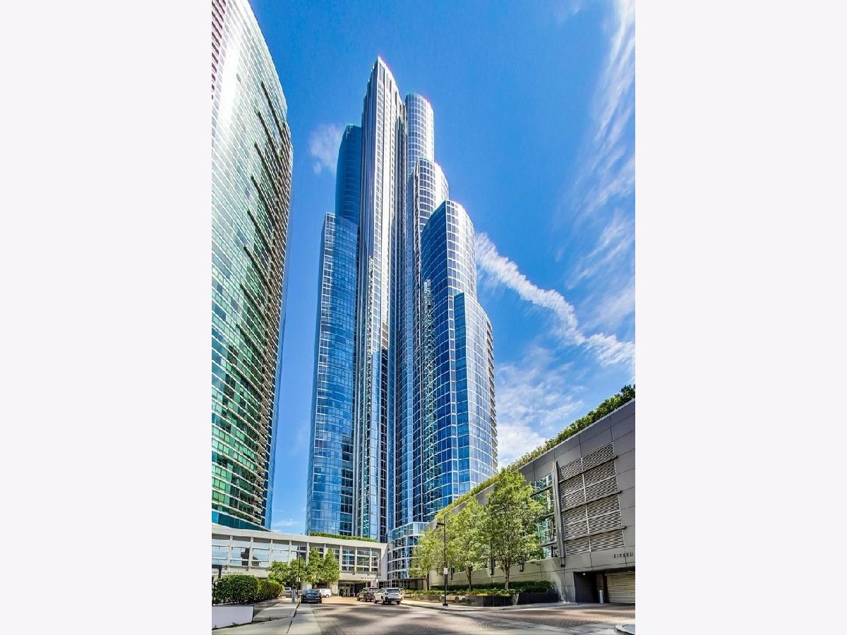 Condos & Townhomes For Sale Museum Park Chicago Illinois, 1211 Prairie Avenue