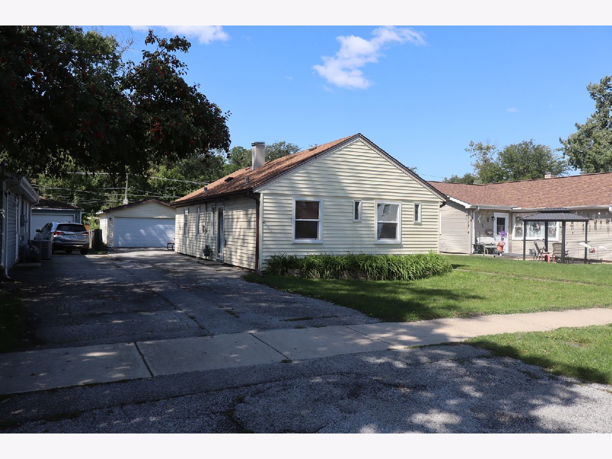 Homes & Condos & Townhomes For Sale Midlothian Gardens Midlothian Illinois, 14832 Kenneth Avenue