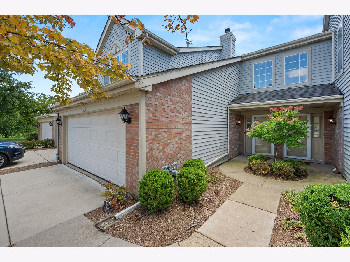  Sold Glendale Heights Illinois, 1437 Greens