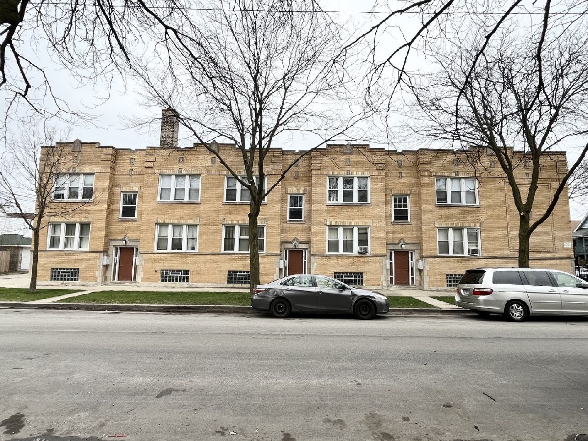 Rented Chicago Illinois, 4305 Augusta