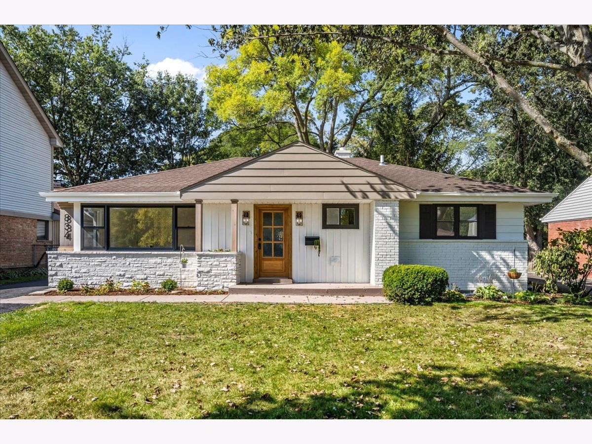  For Sale Glenview Illinois, 834 Meadowlark Lane