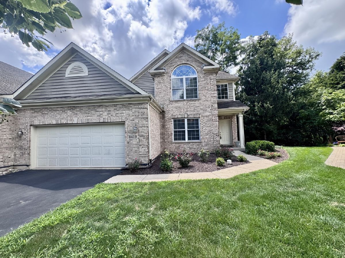 Townhomes For Sale Villas At Bull Valley Woodstock Illinois, 1419 White Oak Lane