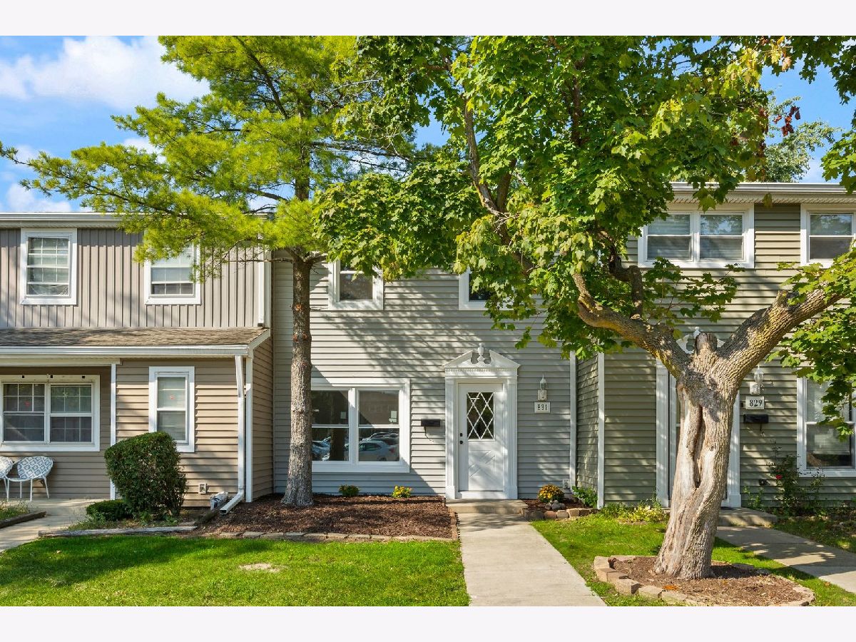  Sold Schaumburg Illinois, 831 Mansfield