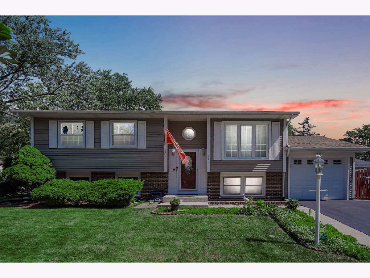 Homes For Sale Cinnamon Creek Bolingbrook Illinois, 112 Orchard Drive