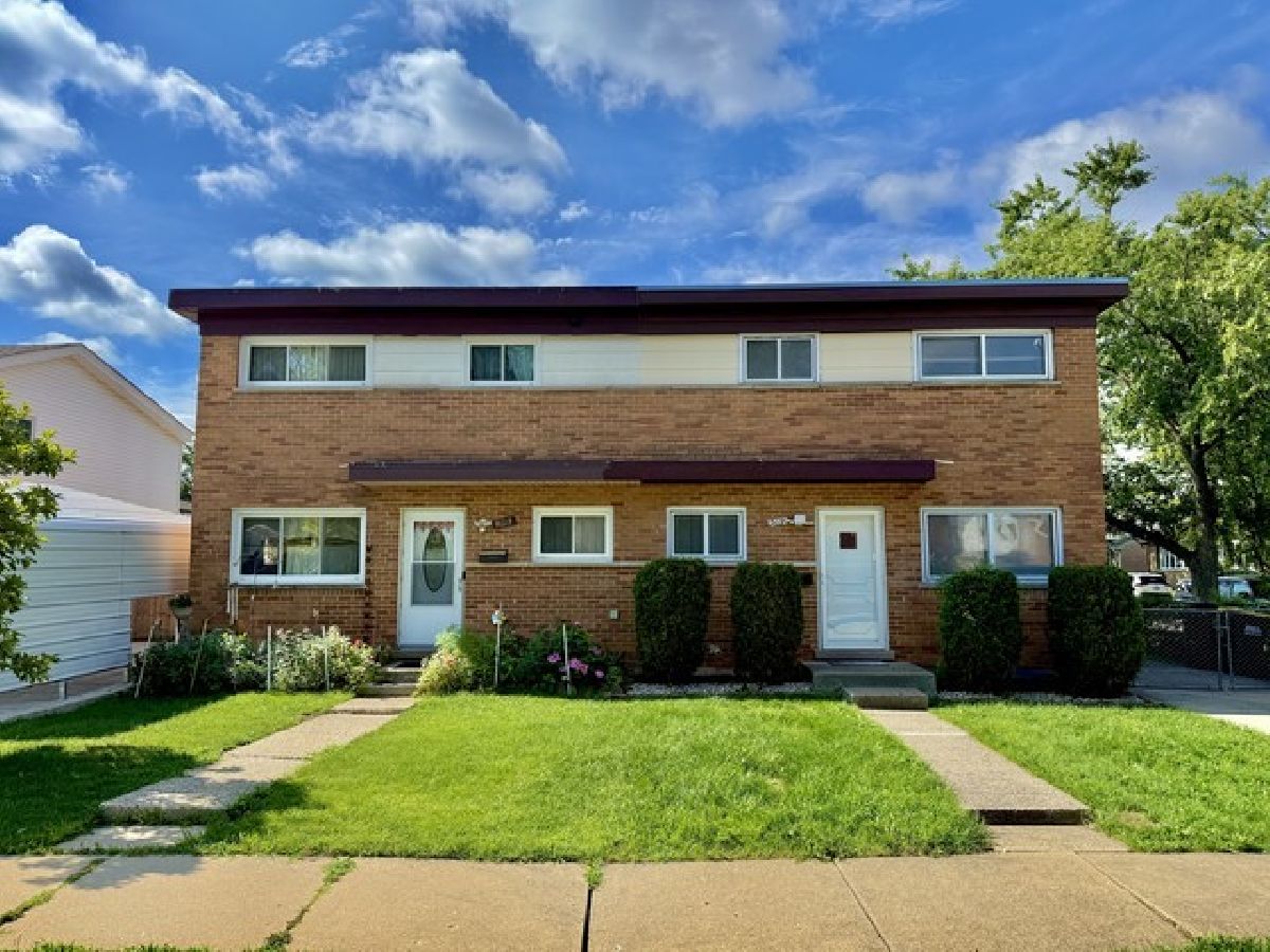 Townhomes & Condos & Homes For Rent Golf Mill Des Plaines Illinois, 9117 Barberry