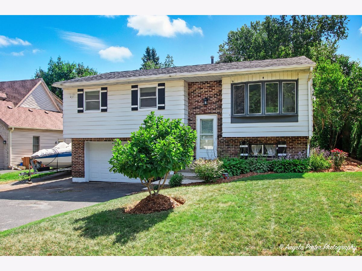  For Sale Johnsburg Illinois, 1403 May Avenue