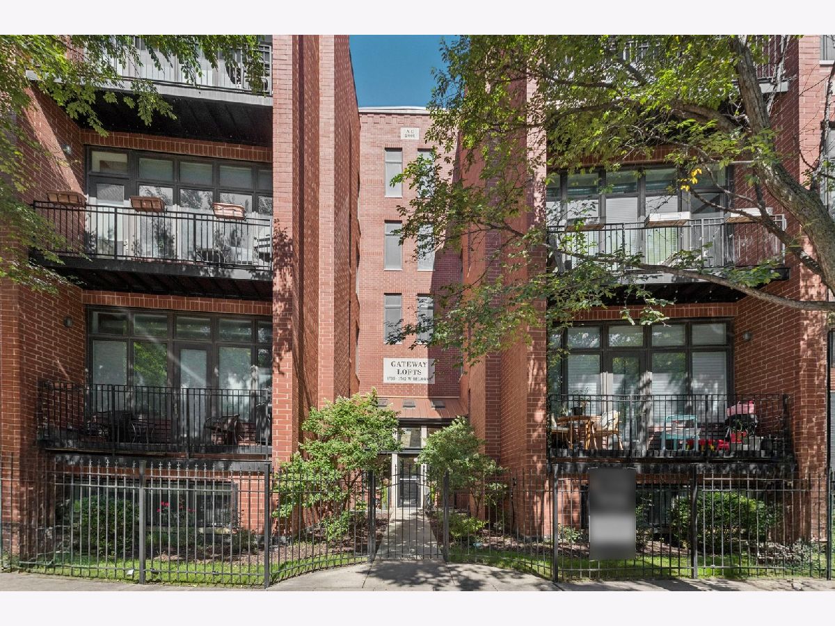  For Sale Chicago Illinois, 1738 Belmont Avenue