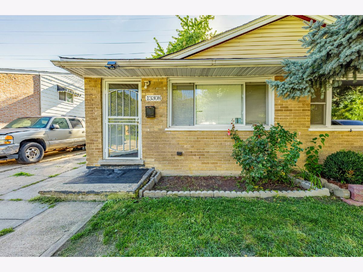  For Sale Chicago Illinois, 13308 Riverdale Avenue