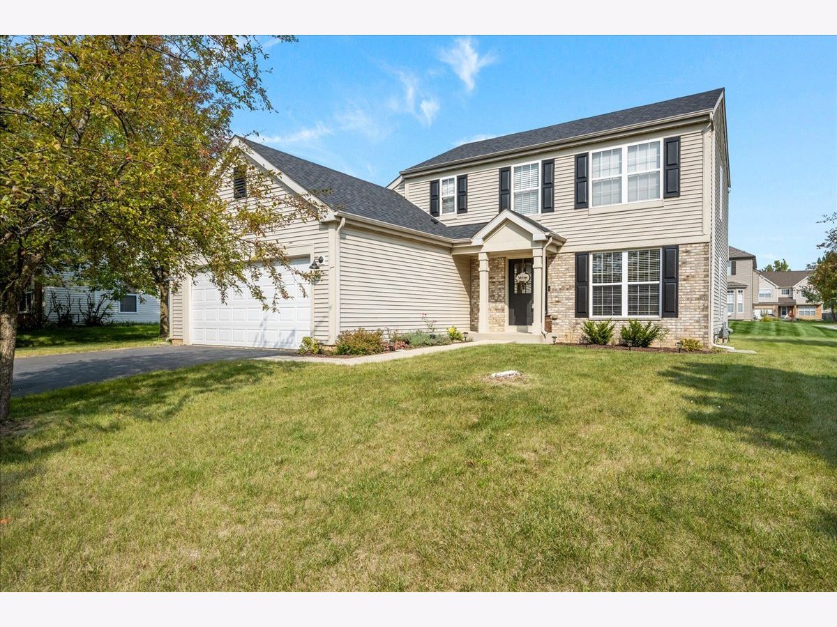 Homes For Sale The Lindens Aurora Illinois, 2451 Roseglen Way