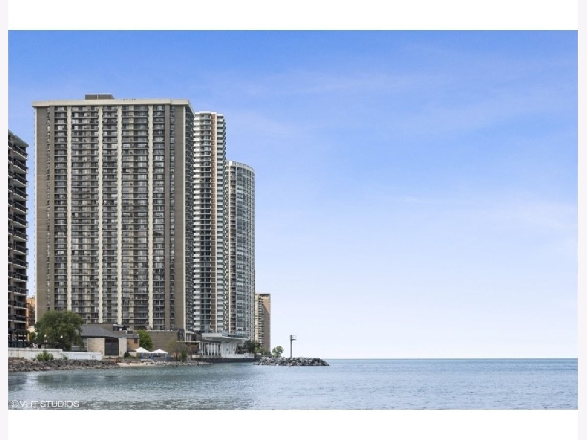Condominiums For Sale Malibu Chicago Illinois, 6007 Sheridan Road