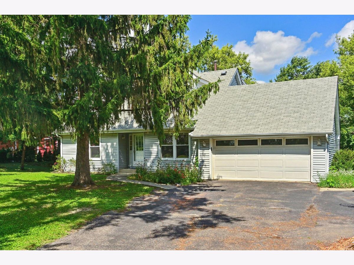 Sold Wheeling Illinois, 910 Vera