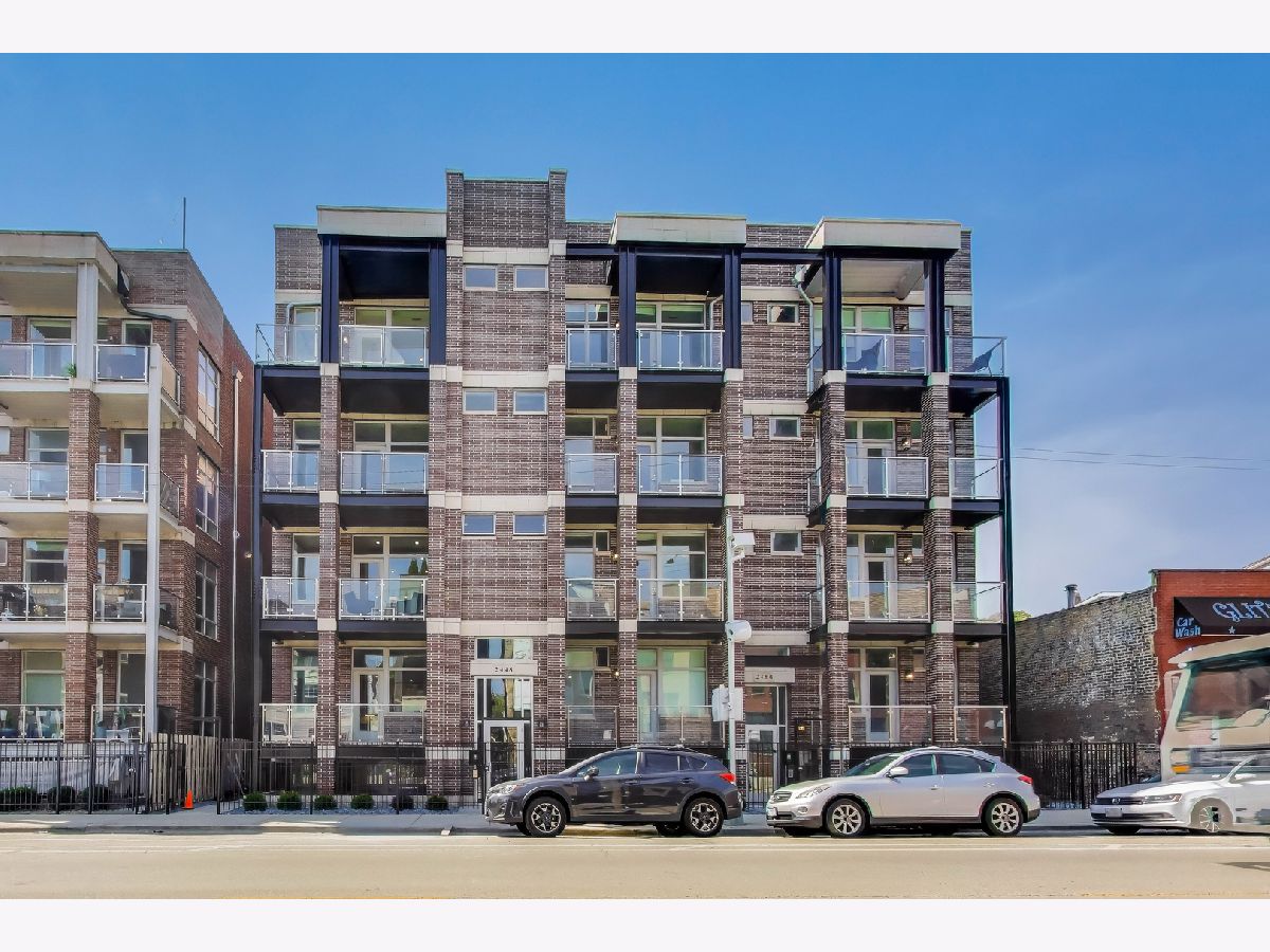  For Sale Chicago Illinois, 2450 Clybourn Avenue