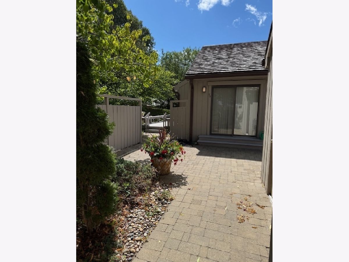 Townhomes & Condos For Sale Lake Barrington Shores Lake Barrington Illinois, 59 Thornhill Lane