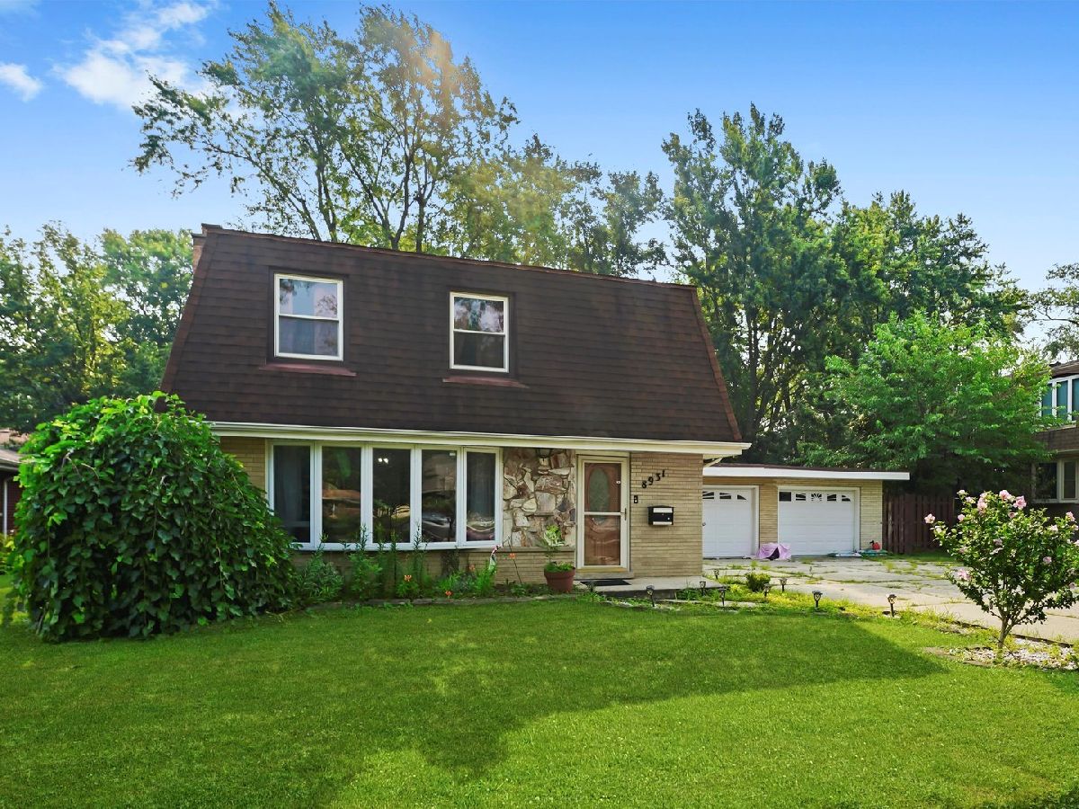  For Sale Hickory Hills Illinois, 8931 83rd Court
