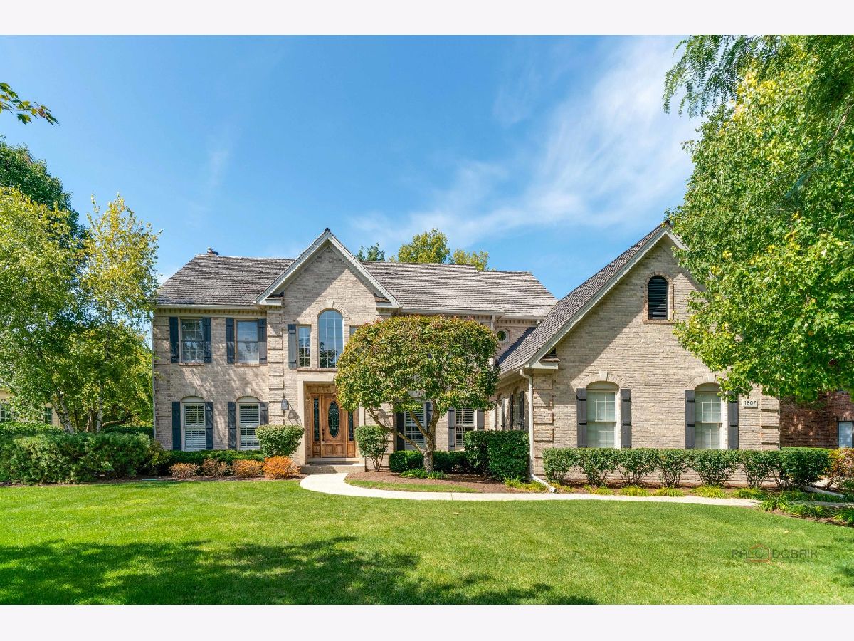 Homes For Sale Wineberry Libertyville Illinois, 1607 Mulberry Drive