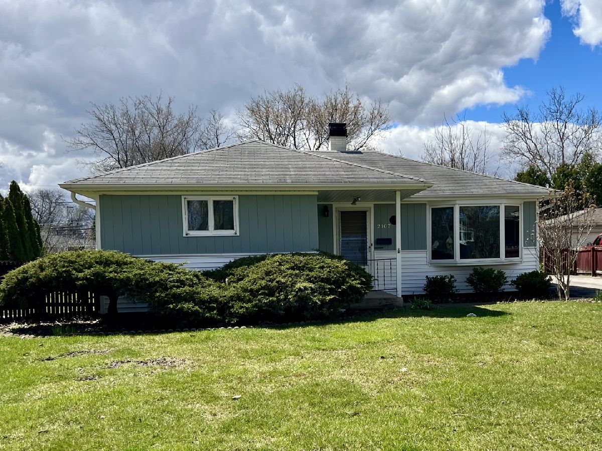  Rented Rolling Meadows Illinois, 2107 Quail