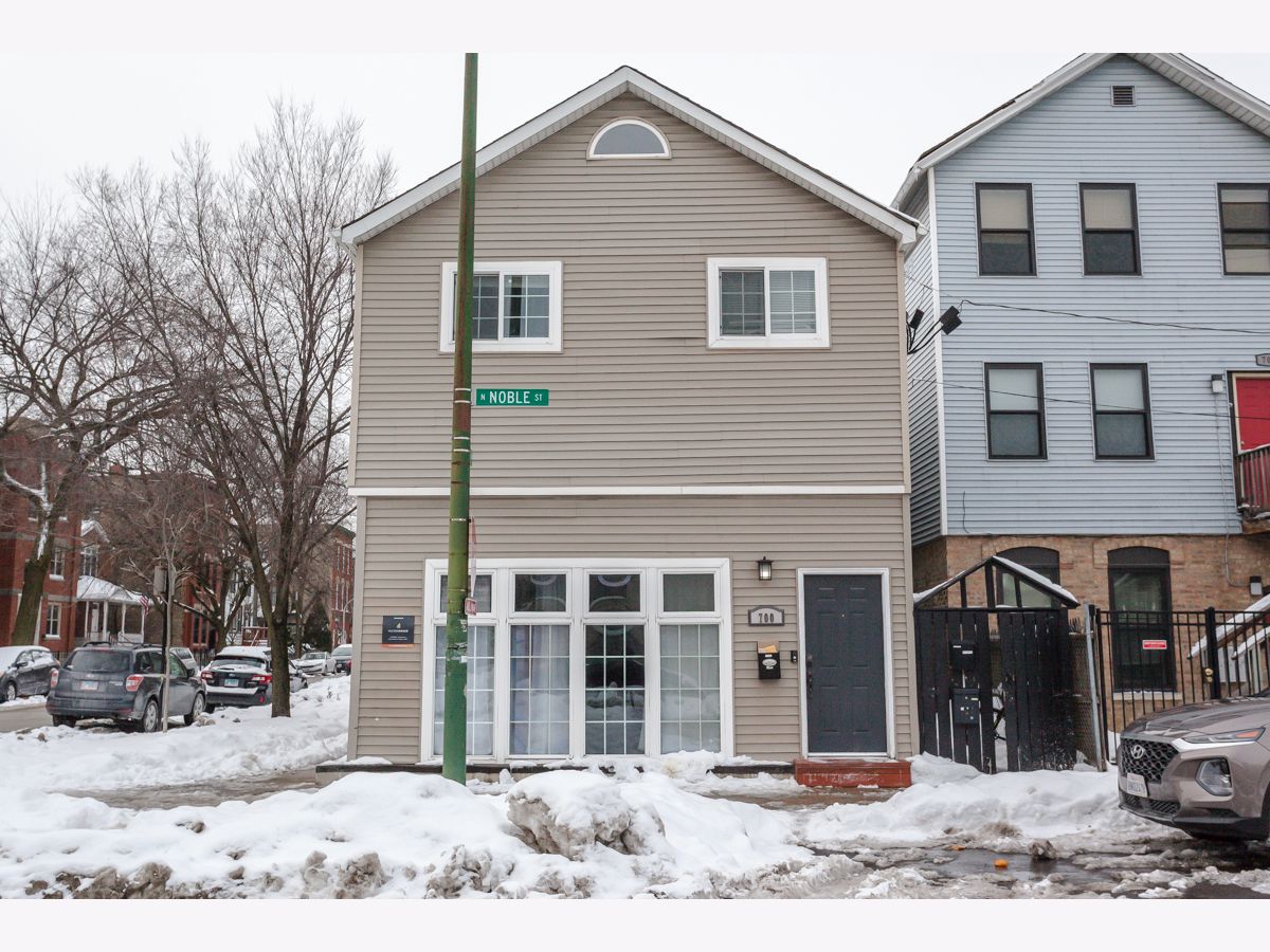  Rented Chicago Illinois, 700 Noble