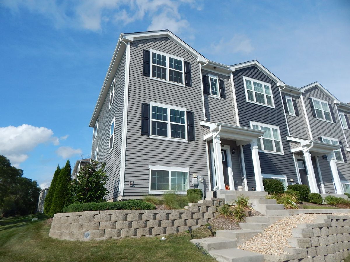  For Rent Pingree Grove Illinois, 2590 Bella