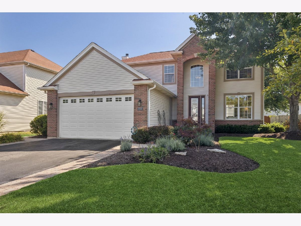 Homes & Townhomes & Condos For Sale Heritage Meadows Plainfield Illinois, 12225 Shagbark Drive