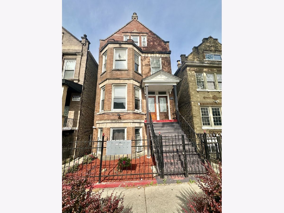 Rented Chicago Illinois, 2224 Sawyer