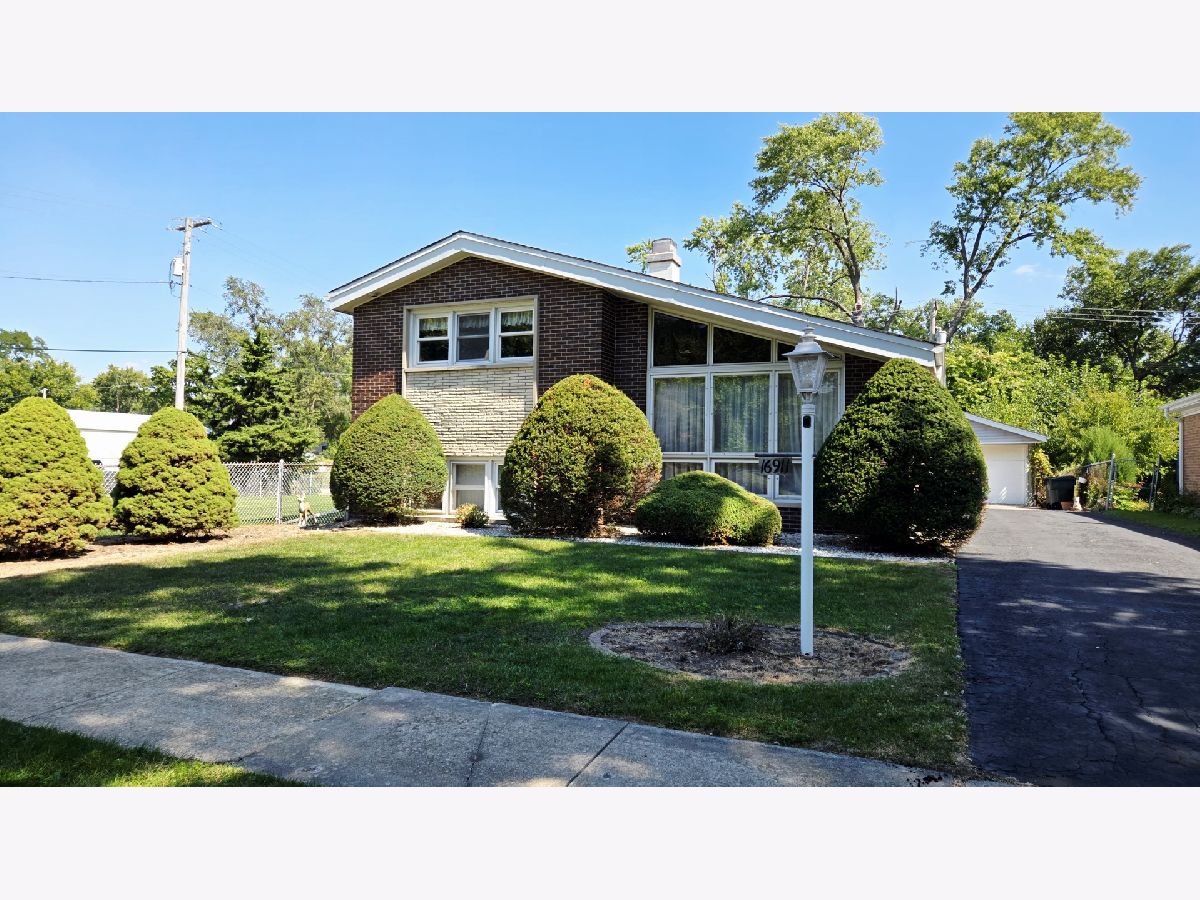  For Sale Hazel Crest Illinois, 16911 Murphy Avenue