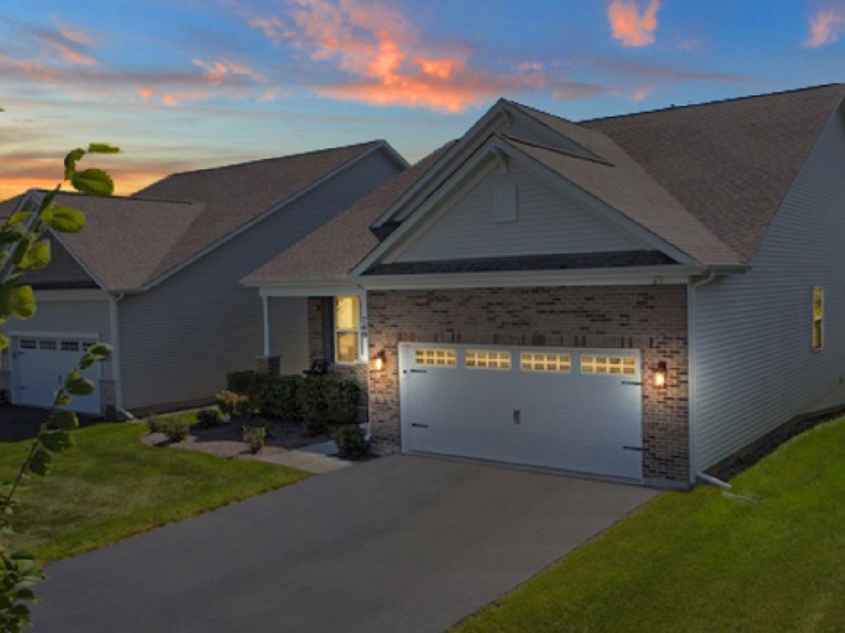  For Sale Addison Illinois, 769 Fairway Drive