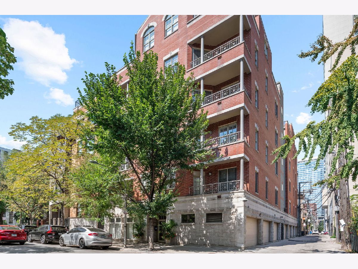  Sold Chicago Illinois, 120 Oak