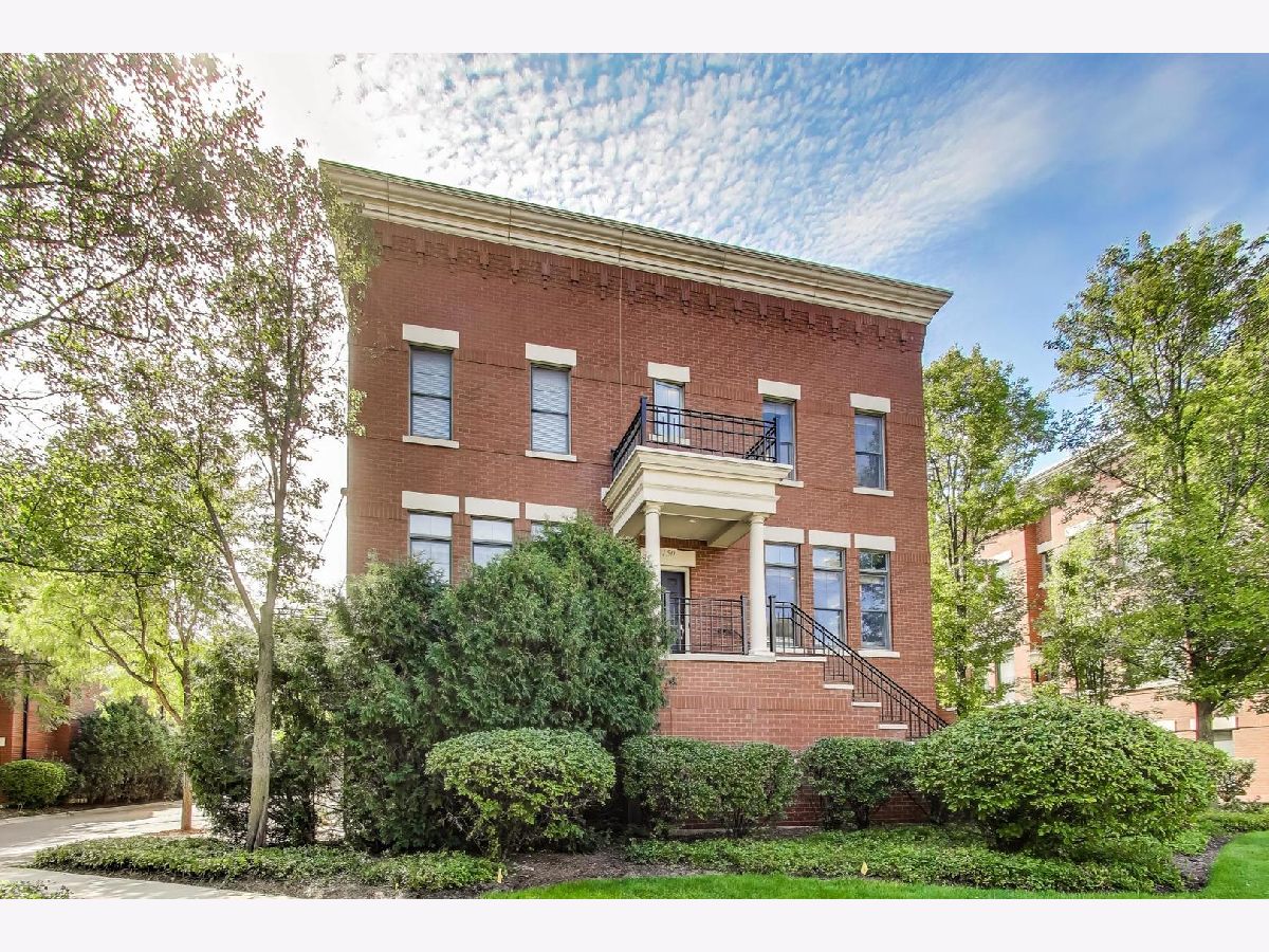 Townhomes Sold River Park Place Elgin Illinois, 150 Festival
