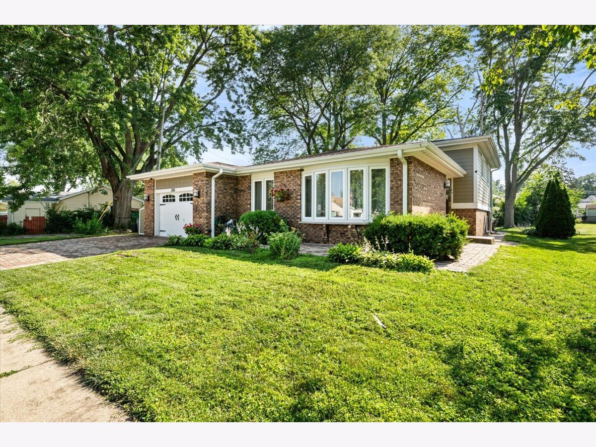  For Sale Wheeling Illinois, 280 Park Avenue