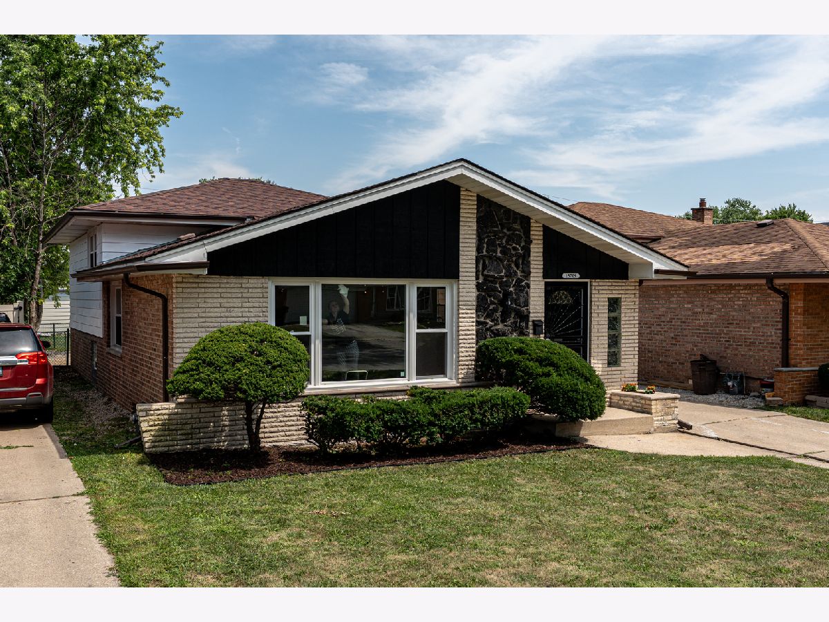  For Sale Dolton Illinois, 15709 Maryland Avenue
