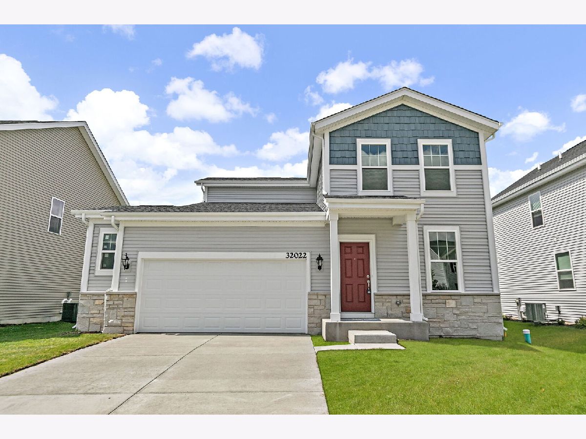 For Sale Lakemoor Illinois, 32022 Savannah Drive