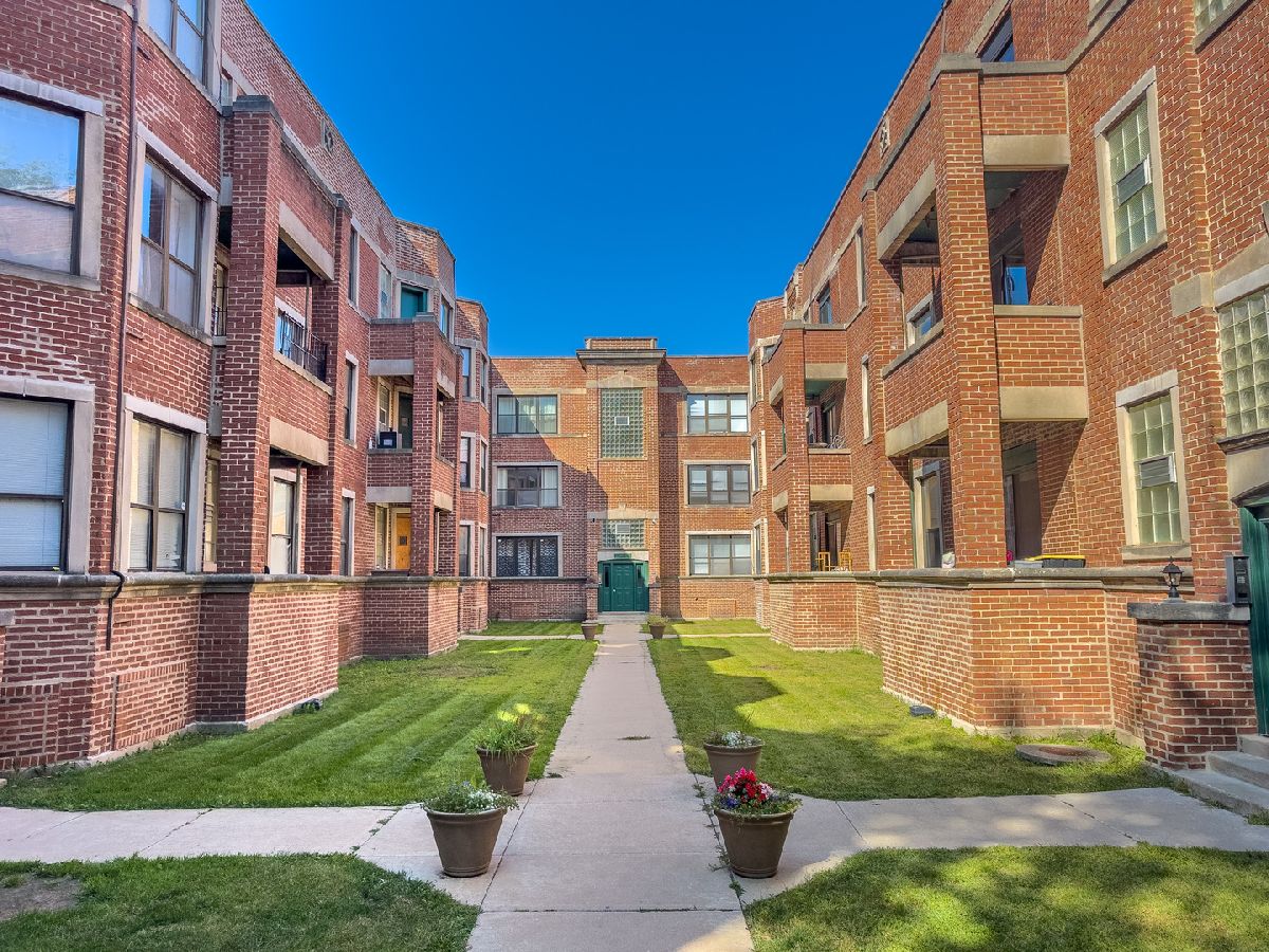 Condominiums For Sale Dorchester Green Condos Chicago Illinois, 6104 Dorchester Avenue