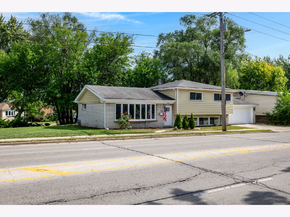  For Sale Skokie Illinois, 8717 Gross Point Road