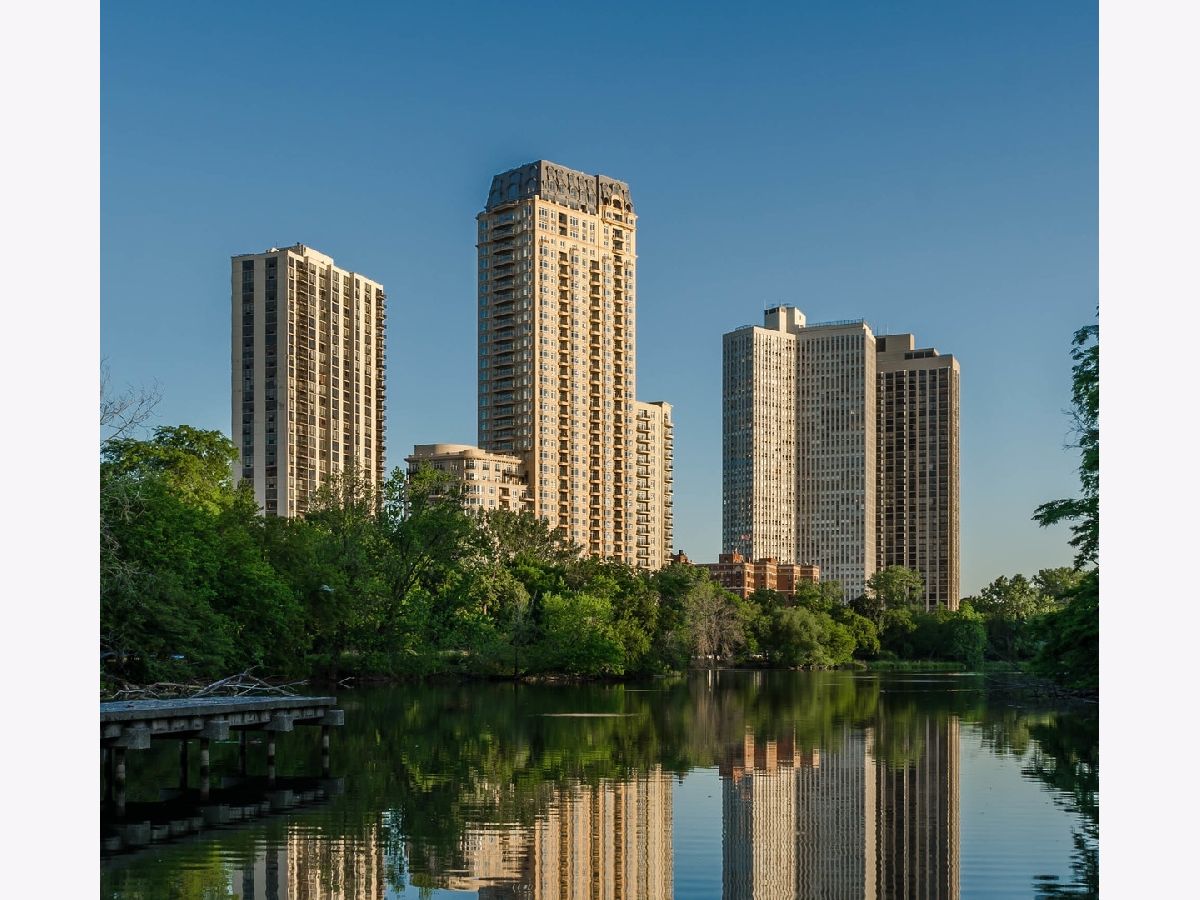  Rented Chicago Illinois, 2550 Lakeview