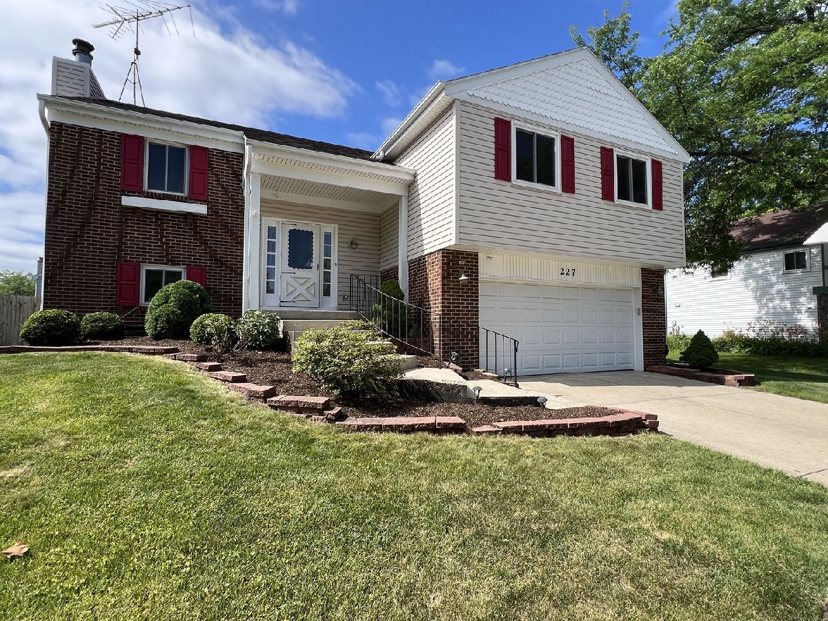 Homes For Sale Deerpath Vernon Hills Illinois, 227 Augusta Drive