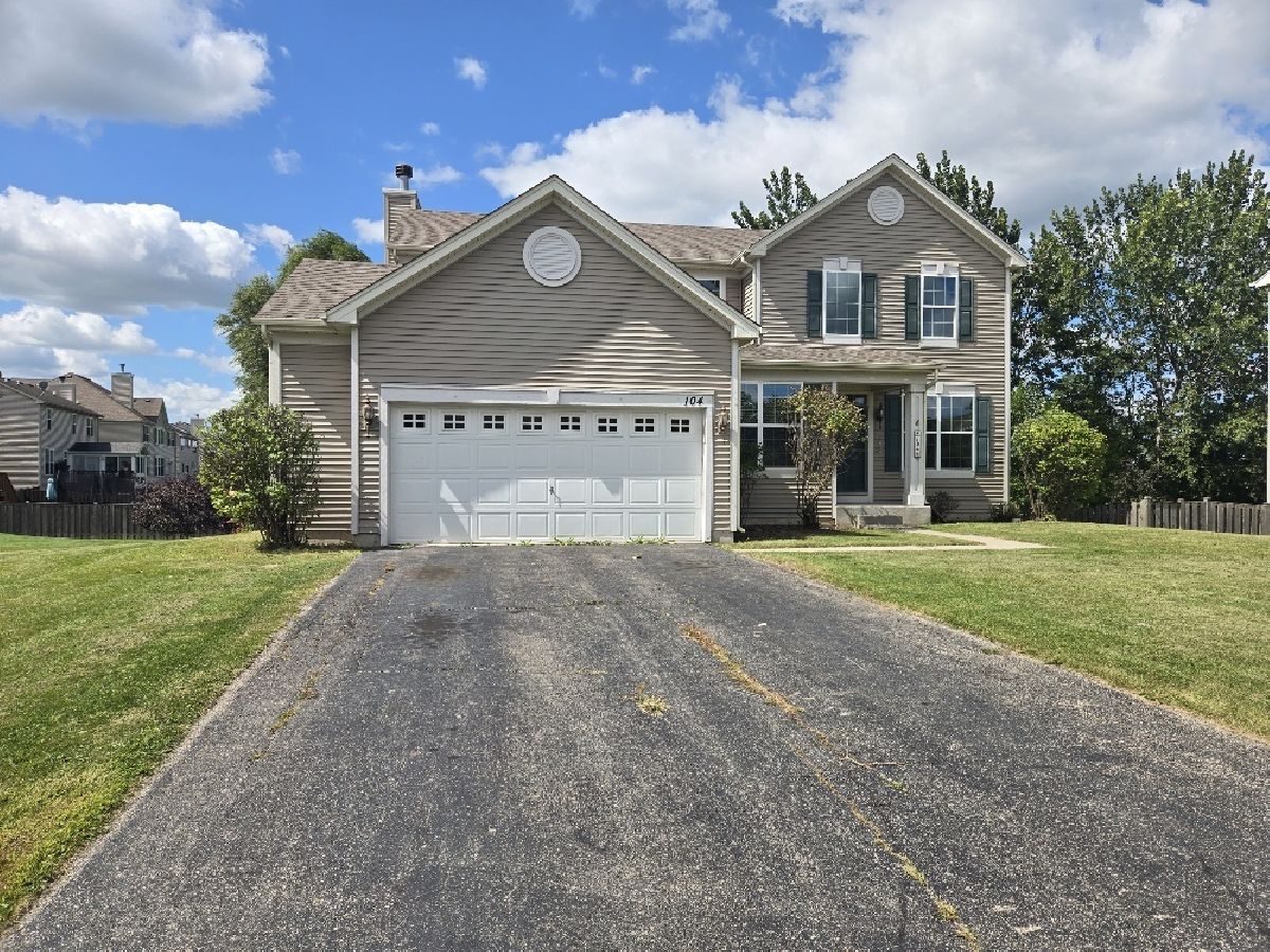 Townhomes & Homes For Sale Gilberts Town Center Gilberts Illinois, 104 Stamford Court