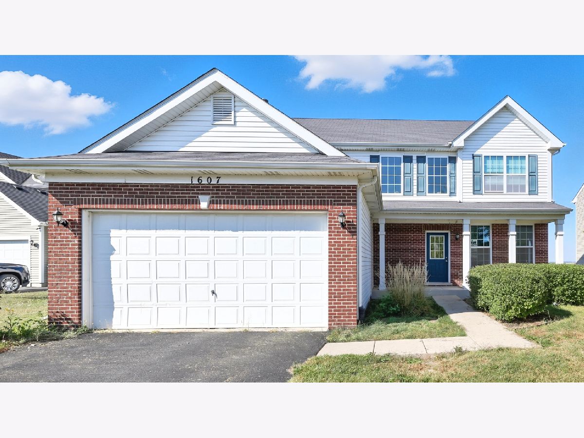 Homes For Sale Theodore's Ridge Joliet Illinois, 1607 Seward Road