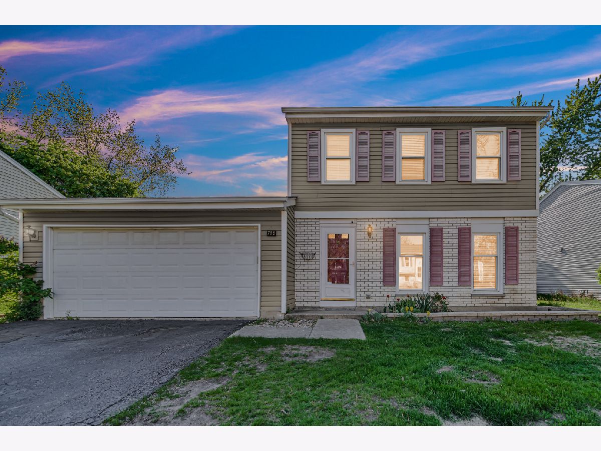  Sold Carol Stream Illinois, 706 Shining Water