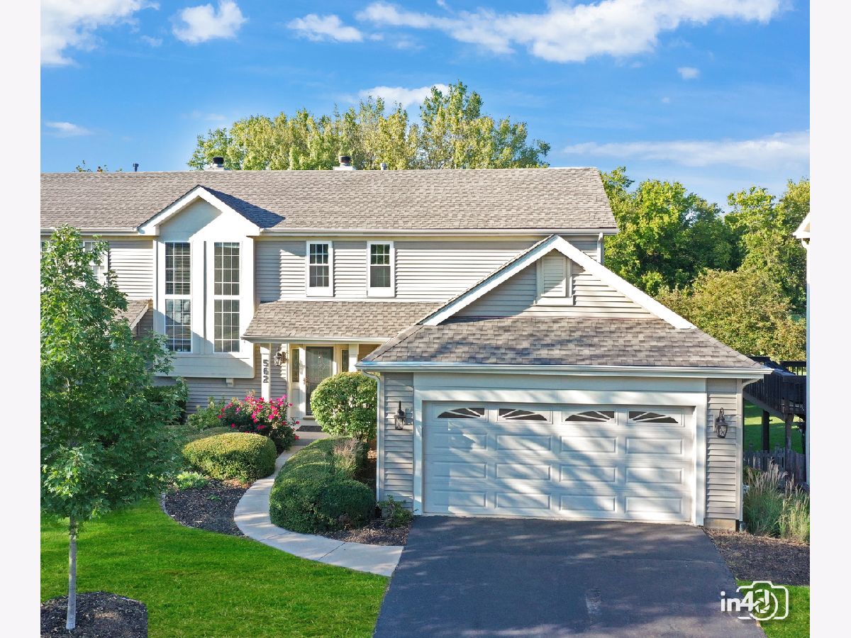 Condos & Townhomes For Sale Windcrest Green Oswego Illinois, 562 Tewksbury Circle